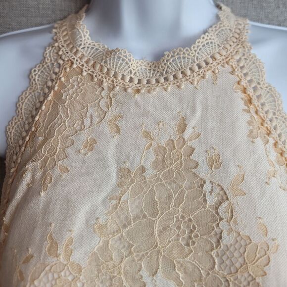 NWOT- ENTRO Cold Shoulder Lace Blouse - Picture 6 of 15